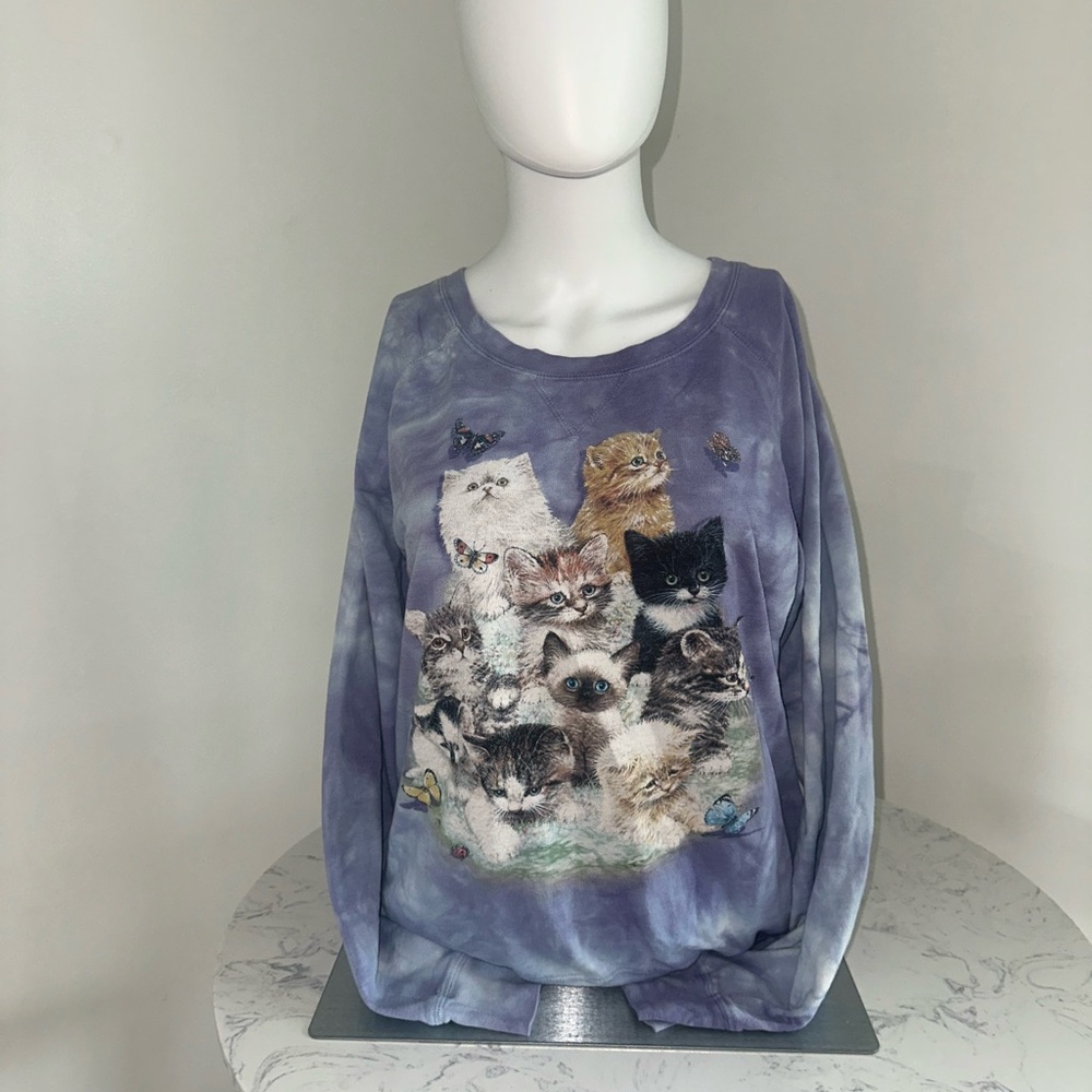 Medium size women Purple Cat Print Sweatshirt